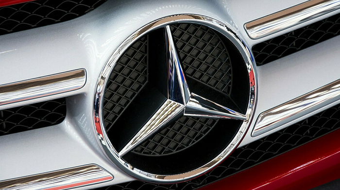 Mercedes последним из «европейцев» приостанавливает экспорт и производство в РФ