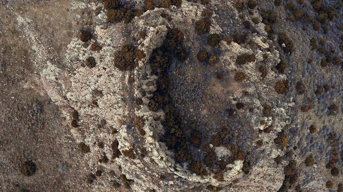 Ученые впервые обнаружили на Земле метеоритные кратеры, как на Луне (фото)