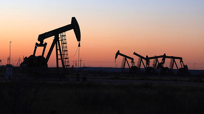 США поднимут 180 млн баррелей нефти из своих запасов, чтобы сдержать цены на бензин