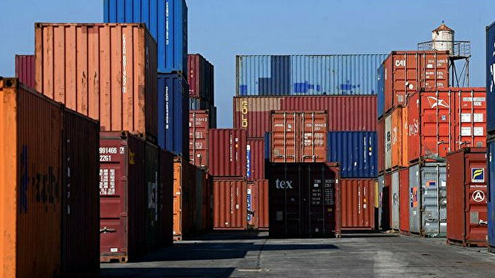 США ослабят таможенные пошлины на сотни китайских товаров