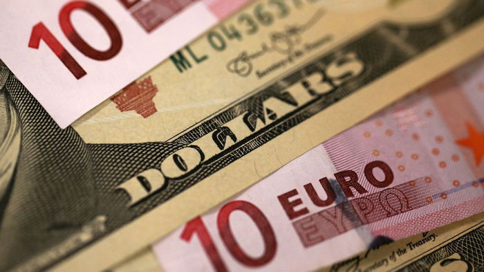 Евро еще подешевел. Курс валют НБУ