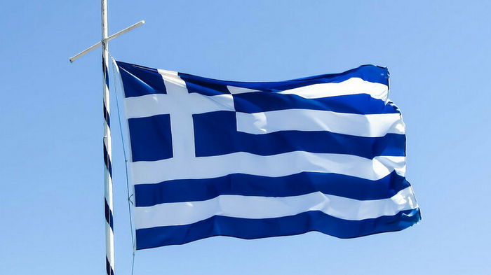 Греция отменила все ограничения для невакцинированных