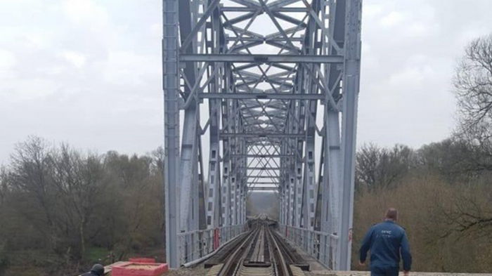 В Курской области «устал» мост