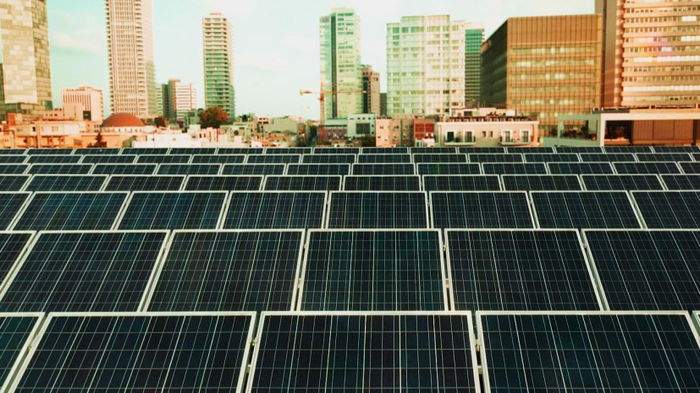 Если крыши всех домов покрыть солнечными панелями, целый мир получит дешевую энергию, — ученые
