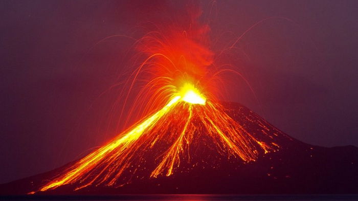 Крупные извержения вулканов привели к появлению динозавров