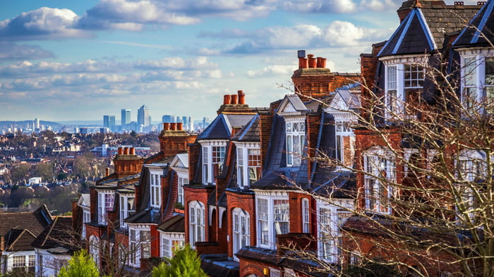 Недвижимость в Англии: стоит ли покупать?
