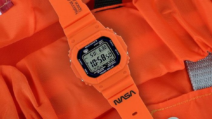 Casio выпустила новую модель G-Shock в стилистике оранжевых скафандров NASA (видео)