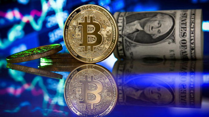 Курс Bitcoin держится выше отметки $20 000 за монету