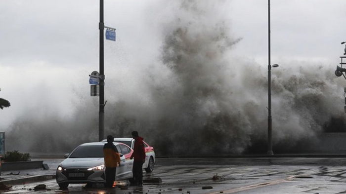 В Южной Корее бушует самый мощный за последние годы тайфун