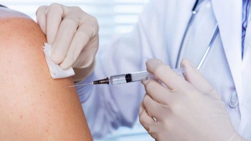Евросоюз одобрил вакцину BioNTech/Pfizer от вариантов ковида Omicron