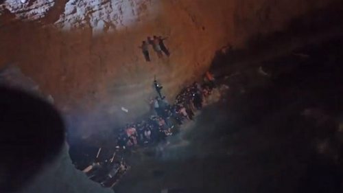 У берегов Греции потерпели крушение две лодки с мигрантами (видео)