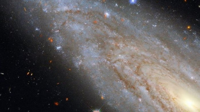 Телескоп Хаббл обнаружил галактику с удивительным секретом