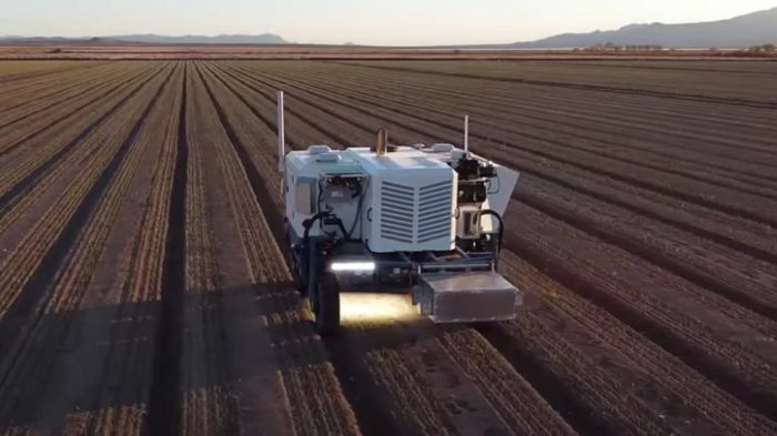 Инженеры создали сельхозбота, уничтожающего сорняки лазерами (видео)