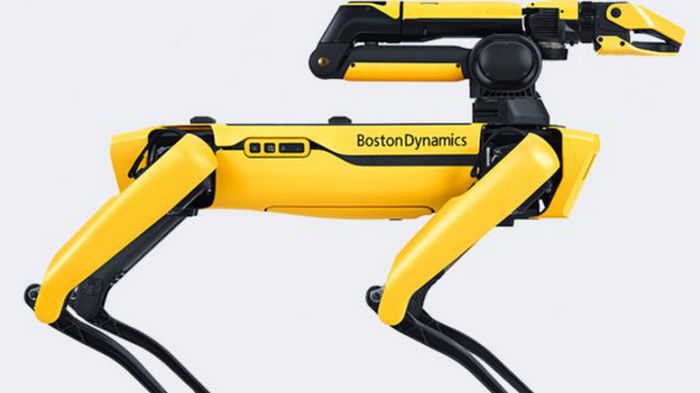Boston Dynamics подает иск на конкурента, создавшего вооруженную копию робособаки