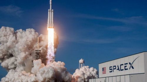Бывший инженер SpaceX пожаловался на эйджизм в компании Илона Маска