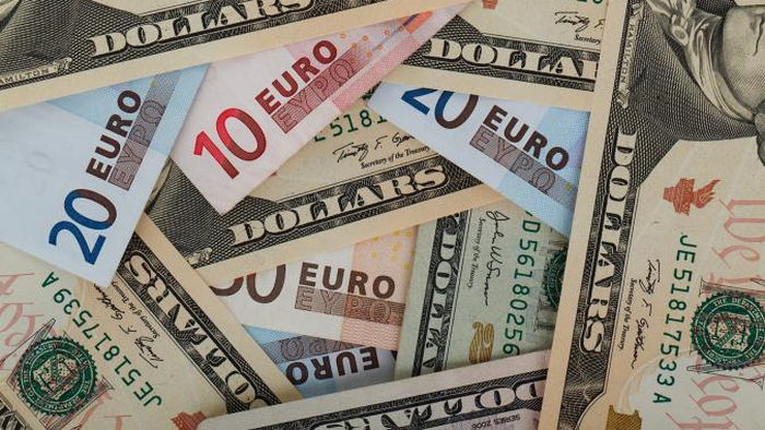 Евро подорожал на 35 копеек. Курс валют НБУ