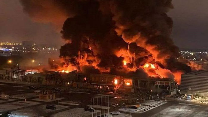 Пожар на 18 000 кв. м. Возле Москвы сгорел ТЦ, ущерб оценили в $480 млн