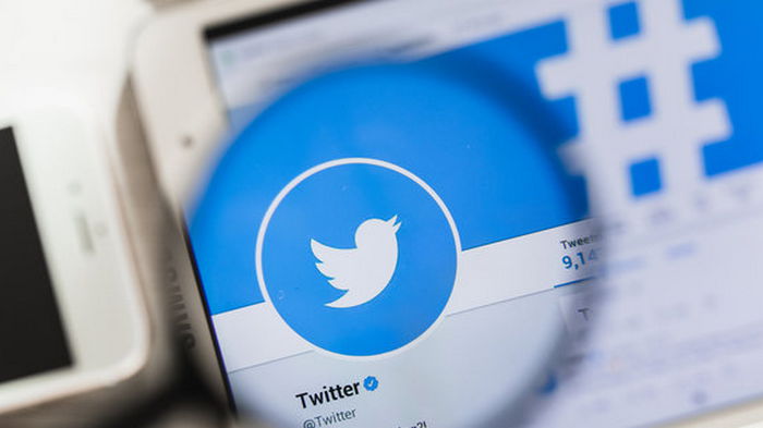 Twitter прекратил платить за аренду и не хочет выплачивать выходные уволенным работникам