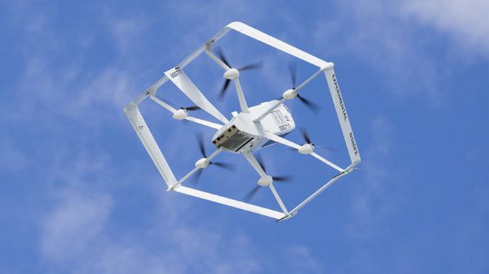 Amazon запустила доставку заказов дронами в двух американских штатах