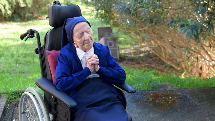 Во Франции умерла старейшая жительница планеты