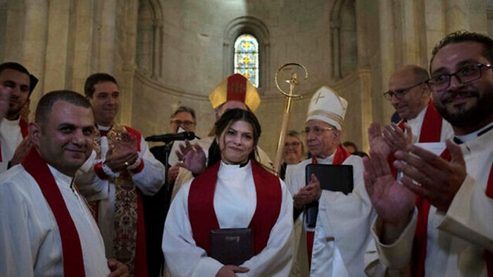Палестинка впервые стала пастором на Святой Земле