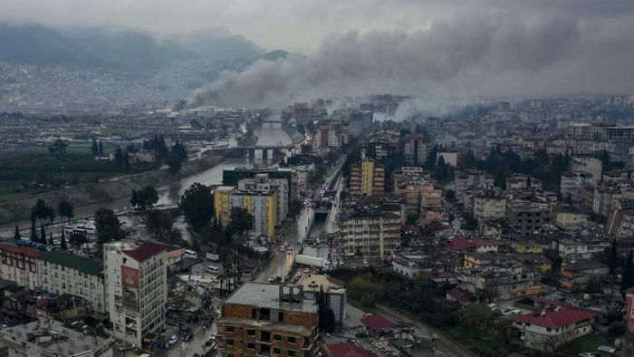 На юге Турции снова зафиксировали сильные землетрясения