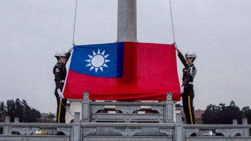 Впервые за три года. Группа китайских чиновников посетила Тайвань
