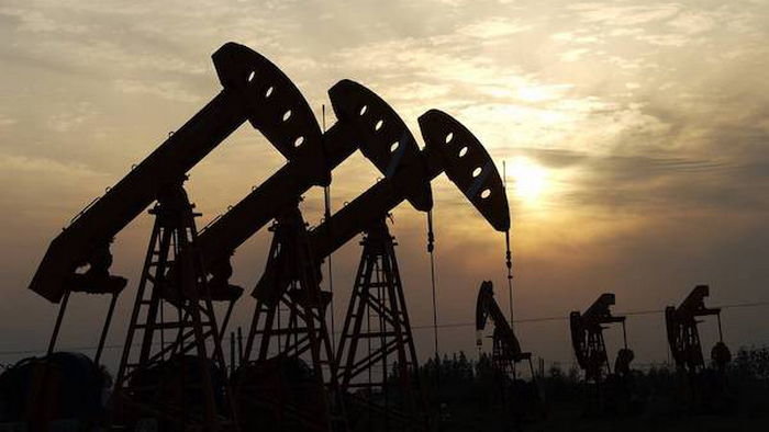 Мировые цены на нефть растут вторую неделю подряд: что стало причиной