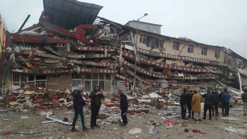 Число погибших в результате землетрясений в Турции превысило 44 тысячи