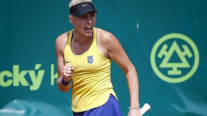Украинка Лопатецкая вышла в четвертьфинал турнира в Японии
