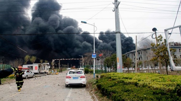 В Китае произошел взрыв на химзаводе: есть погибшие и раненые