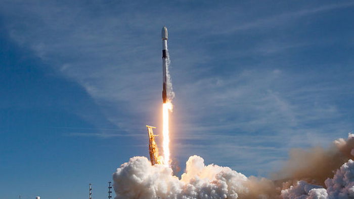 SpaceX вывела на орбиту еще 51 спутник Starlink