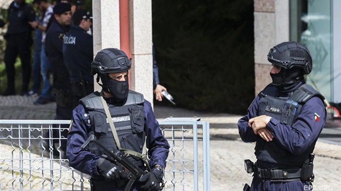 В Португалии мужчина напал на религиозный центр, есть жертвы