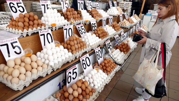 Сколько яйца будут стоить на Пасху и когда ожидать падения цен: прогноз до лета