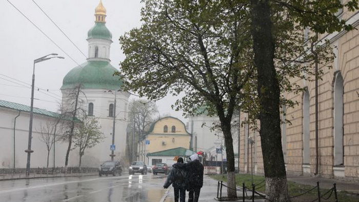 Синоптик дала прогноз на сегодня в Украине и до конца недели в Киеве: когда будет тепло