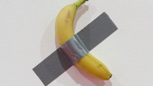 Студент съел банан, являвшийся частью арт-инсталляции, стоимостью $160 000