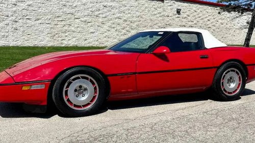 Уникальный электрический Corvette 1987 года выставили на продажу. Его сделала Motorola