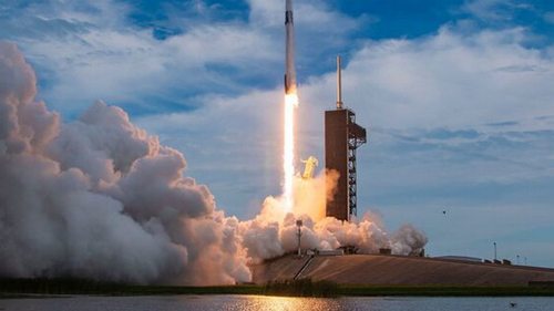 SpaceX запустила в космос частную миссию Ax-2. В составе – первая саудовская астронавтка
