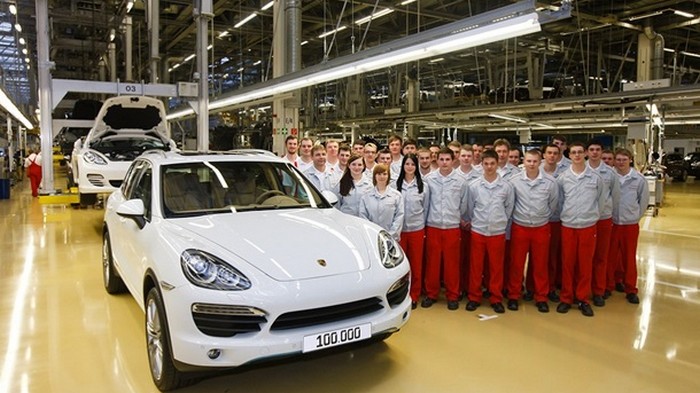 Porsche выплатит всем своим сотрудникам по 9700 евро премии