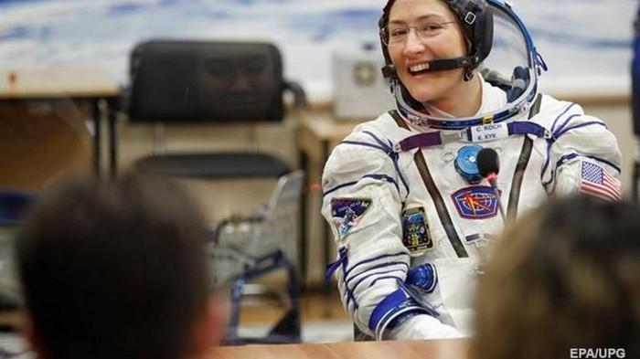 NASA отменило выход двух женщин в космос с МКС
