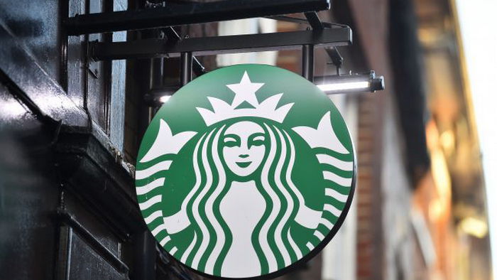 Starbucks должен выплатить бывшей сотруднице 25 млн долларов