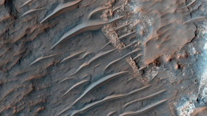 400 тыс. лет назад на Марсе произошли резкие изменения: что выяснил китайский марсоход
