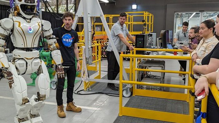 Человекоподобный робот NASA Valkyrie тестируется в Австралии. Это нужно для миссий на Луну