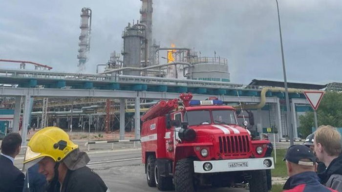 В РФ произошел пожар на заводе Сибур-нефтехим