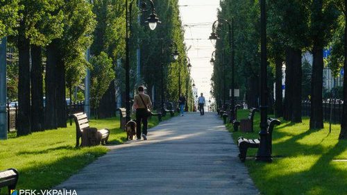 Солнечно, а местами до +32: прогноз погоды в Украине на завтра