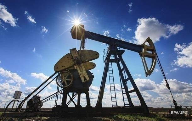 Нефть торгуется выше $75 за баррель