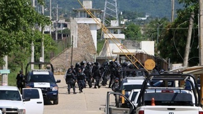 В Мексике произошли массовые беспорядки в тюрьме: более 10 пострадавших