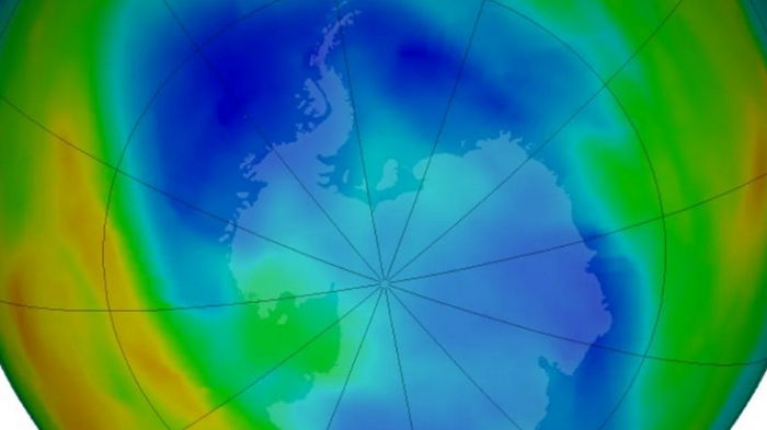 Огромная дыра в озоновом слое над Антарктидой открылась слишком рано