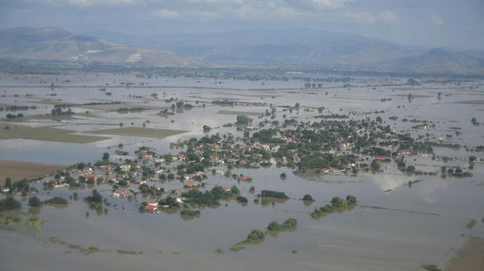 Масштабные наводнения в Греции забрали жизни 15 человек