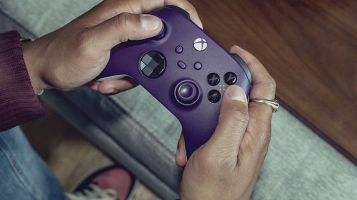 Microsoft представила новую окраску контроллера Xbox – Astral Purple